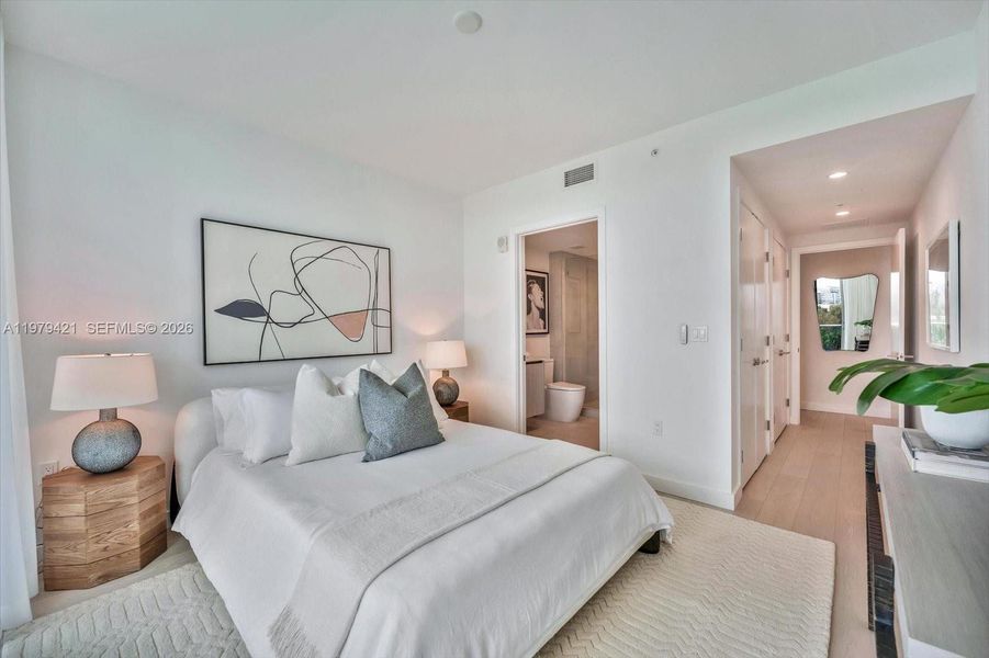 Furnished interior view inside a new home in , Bal Harbour (Image 7).