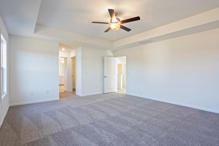 Spacious, unfurnished interior of a new home in Portrait Hills, Aiken (Image 24).