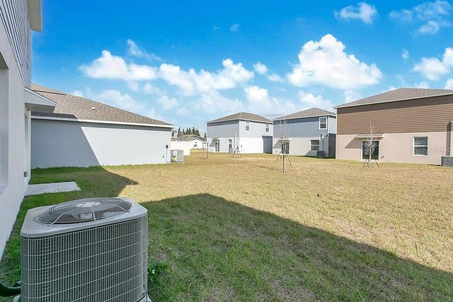 Exterior details and patio area of a home in Peace Creek Reserve, Winter Haven (Image 4).