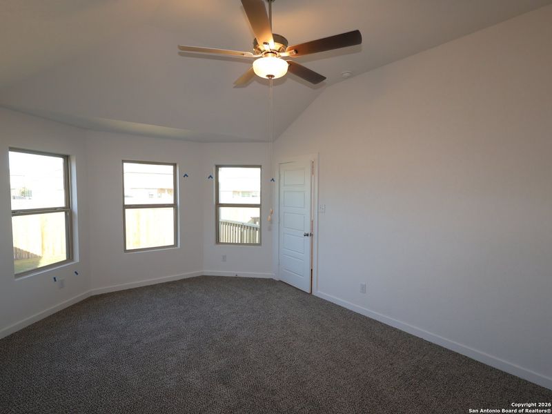 Spacious, unfurnished interior of a new home in Winding Brook, San Antonio (Image 15).