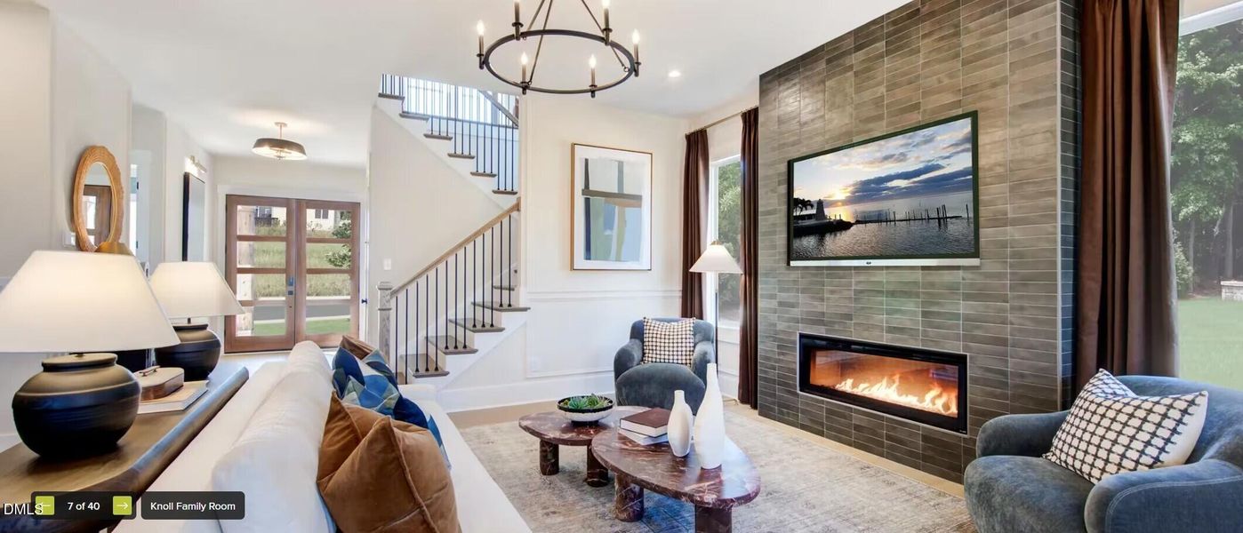 Knoll family room 2