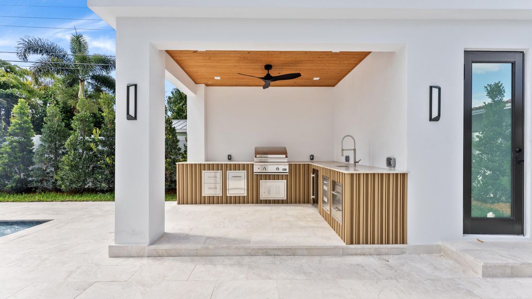 CABANA BATH / SUMMER KITCHEN