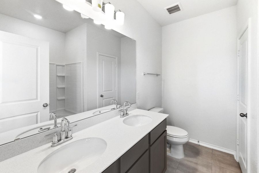 Furnished interior view inside a new home in Stoney Chase, Del Valle (Image 6).