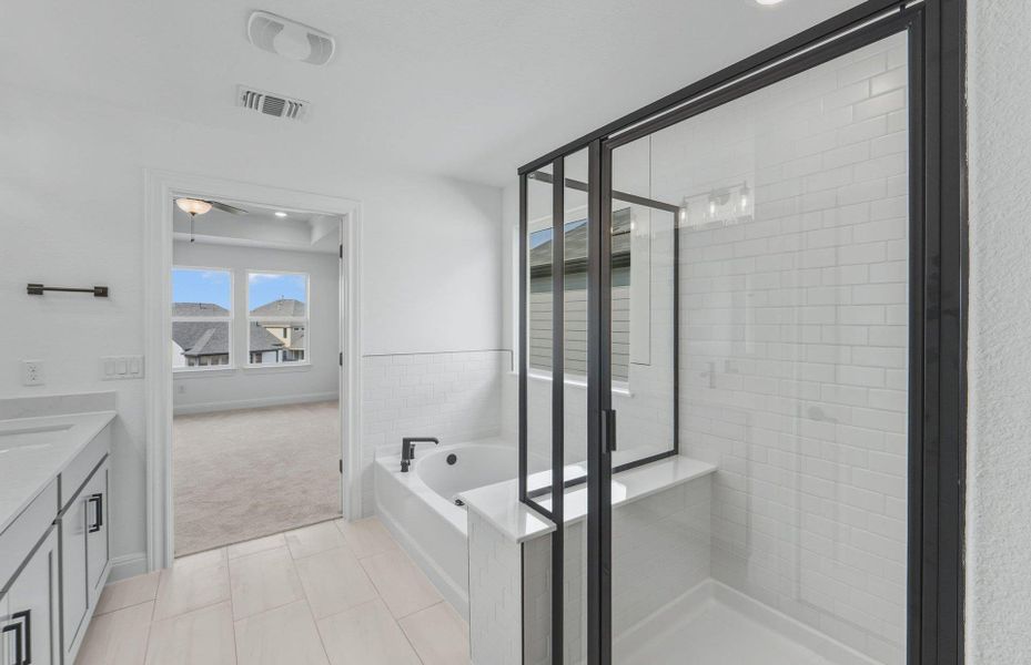 Furnished interior view inside a new home in Horizon Lake, Leander (Image 12).