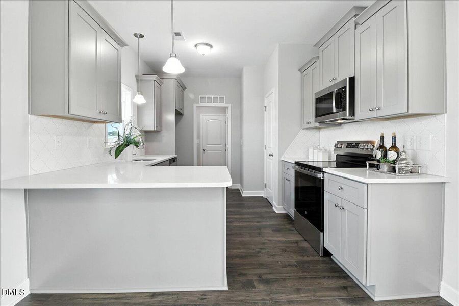 12-203 Dunbar Hill-12