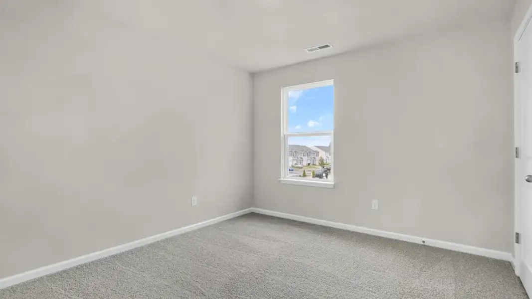 Spacious, unfurnished interior of a new home in Martin Farms, Aberdeen (Image 28).