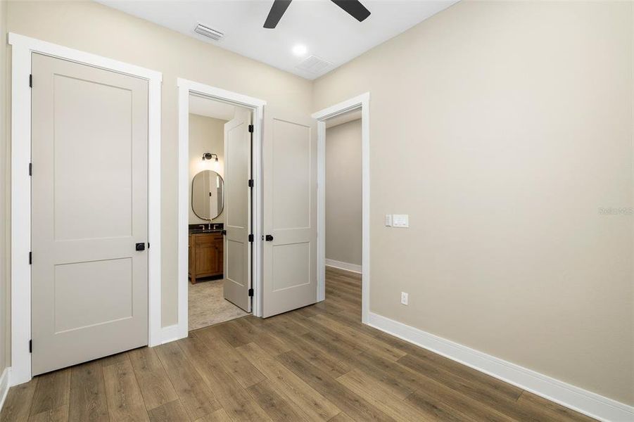 Spacious, unfurnished interior of a new home in , Tampa (Image 18).