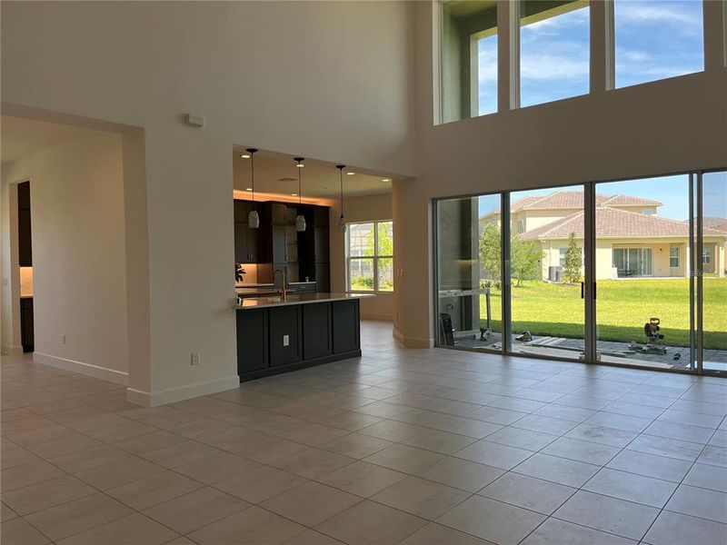 Spacious, unfurnished interior of a new home in , Wesley Chapel (Image 38).