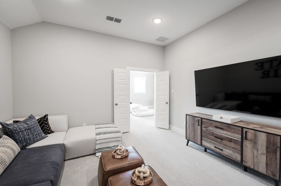 Representative furnished interior of a home built from the Verdin by Tri Pointe Homes in Pecan Ridge, Fulshear (Image 17).