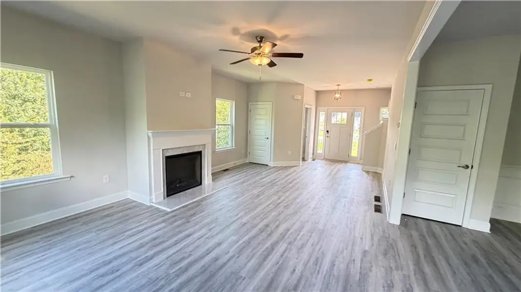 Spacious, unfurnished interior of a new home in Habersham Meadows, Demorest (Image 33).