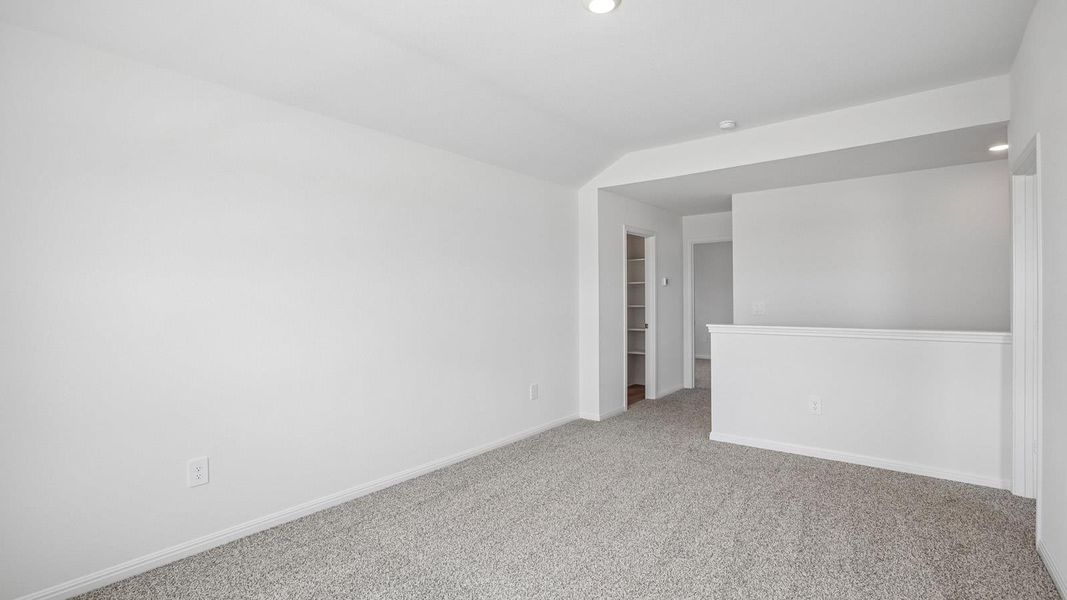 Spacious, unfurnished interior of a new home in Bar W Ranch, Leander (Image 35).