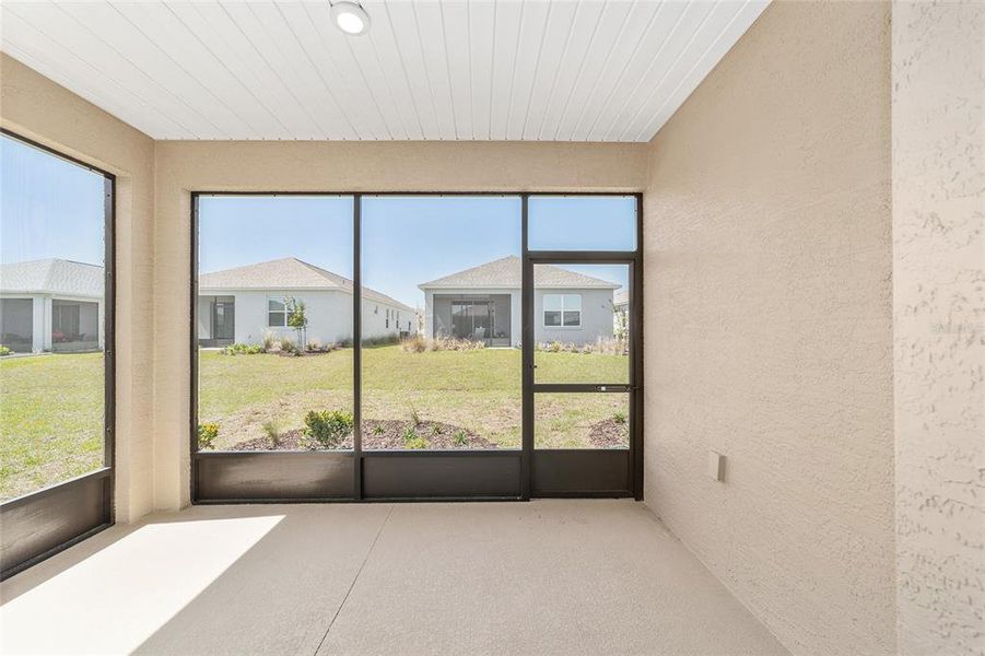 Exterior details and patio area of a home in , Ocala (Image 3).