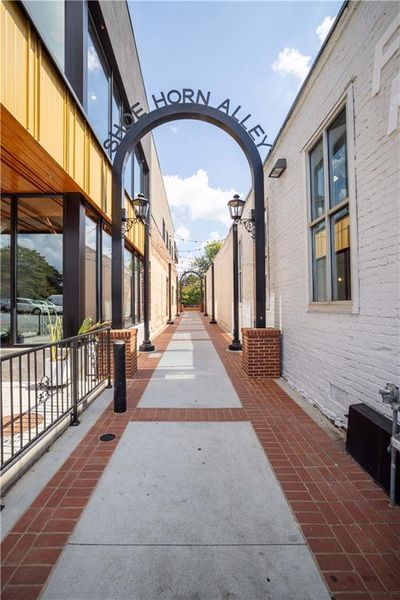 Spacious, unfurnished interior of a new home in Rhodes Glen, Lawrenceville (Image 21).