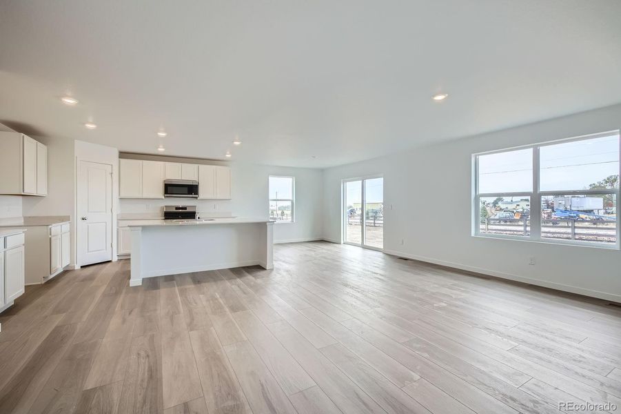 Spacious, unfurnished interior of a new home in Percheron: The Camden Collection, Colorado Springs (Image 6).