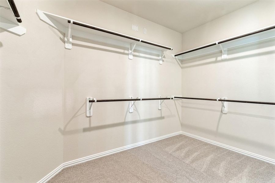 Spacious, unfurnished interior of a new home in Ellis Cove, Seabrook (Image 20).