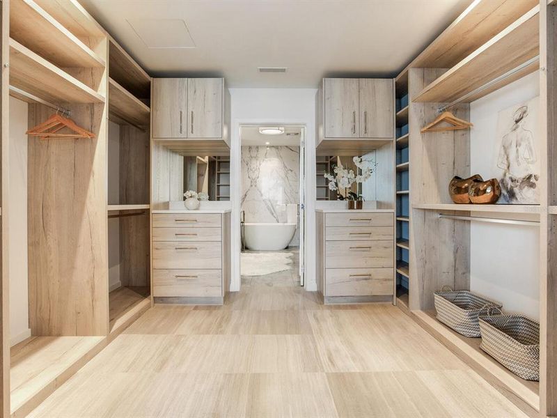 Furnished interior view inside a new home in , Tampa (Image 78).