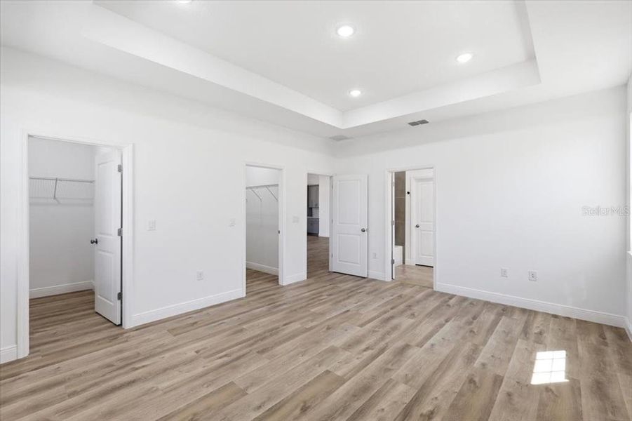 Spacious, unfurnished interior of a new home in , Haines City (Image 17).