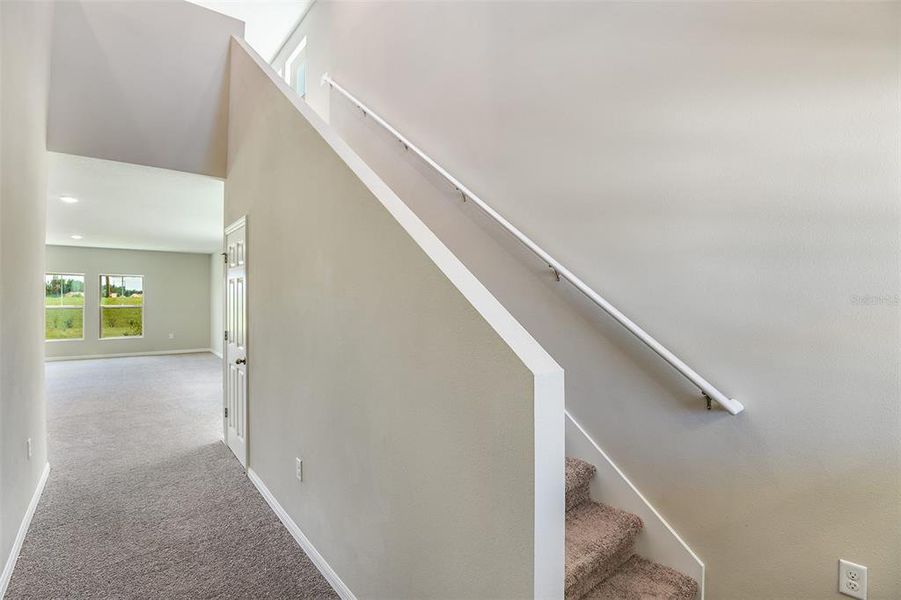 Spacious, unfurnished interior of a new home in Pasadena Ridge, Dade City (Image 14).