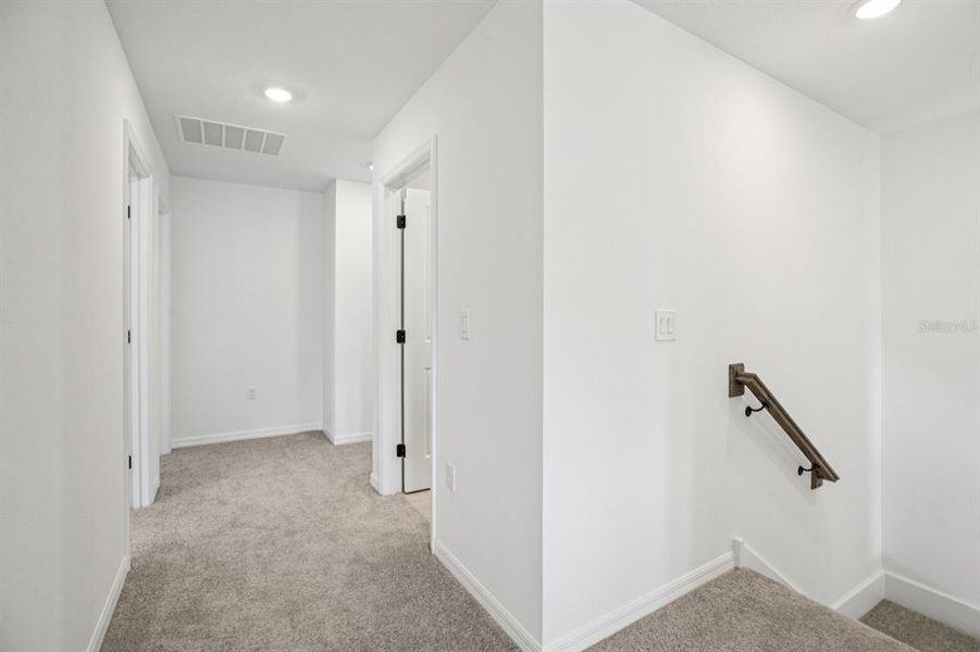 Spacious, unfurnished interior of a new home in , Mount Dora (Image 19).