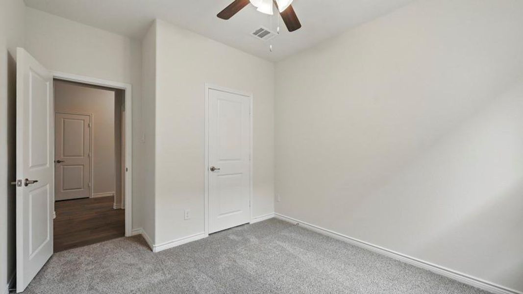 Spacious, unfurnished interior of a new home in Lakewood Trails, Forney (Image 15).