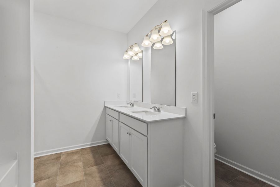 Furnished interior view inside a new home in Ironhorse, Dickson (Image 9).