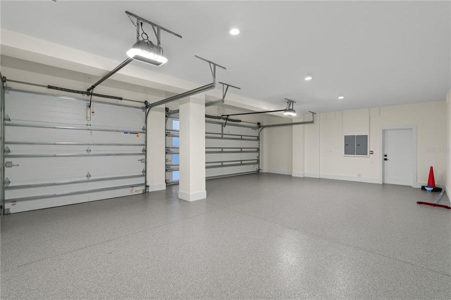 Spacious, unfurnished interior of a new home in , New Smyrna Beach (Image 24).