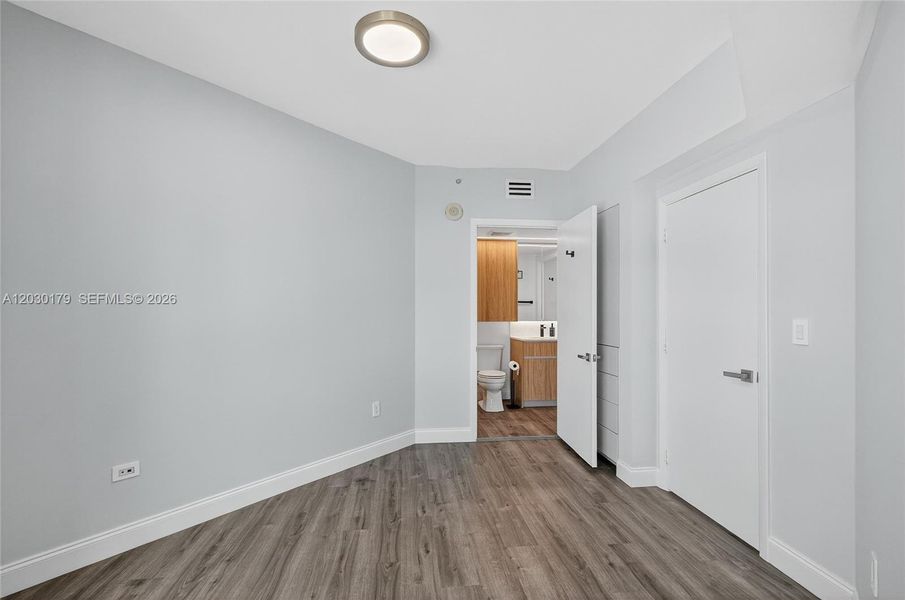 Spacious, unfurnished interior of a new home in , Miami (Image 30).