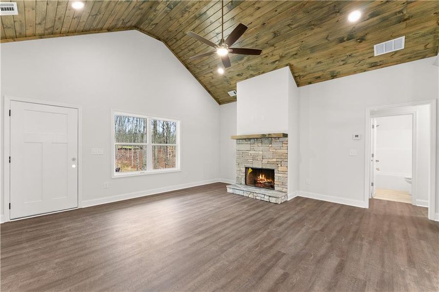 Spacious, unfurnished interior of a new home in , Cleveland (Image 40).