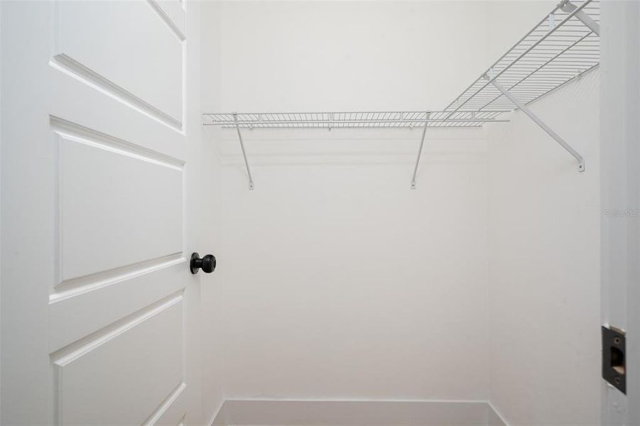 Spacious, unfurnished interior of a new home in , Williston (Image 21).
