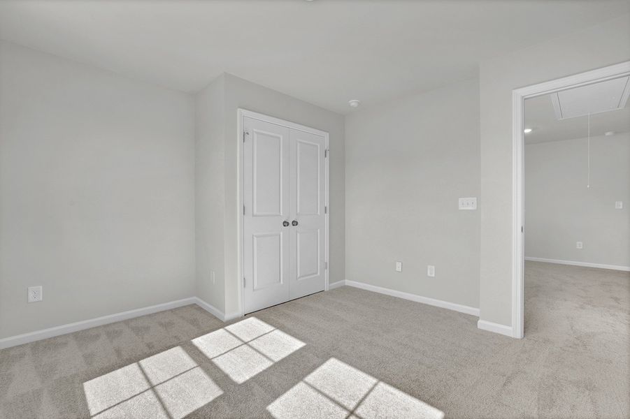 Spacious, unfurnished interior of a new home in River Tide Farms, Bolivia (Image 21).
