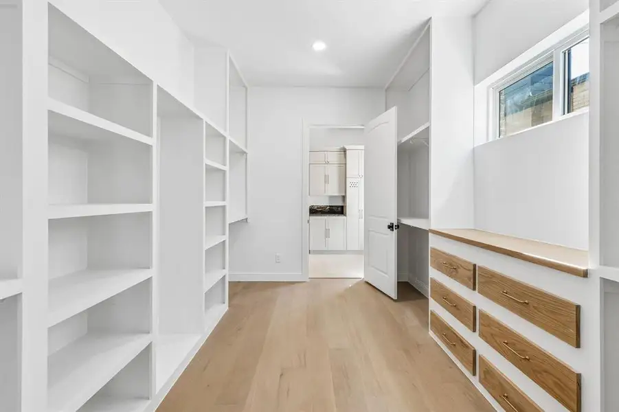 Furnished interior view inside a new home in , Dallas (Image 11).