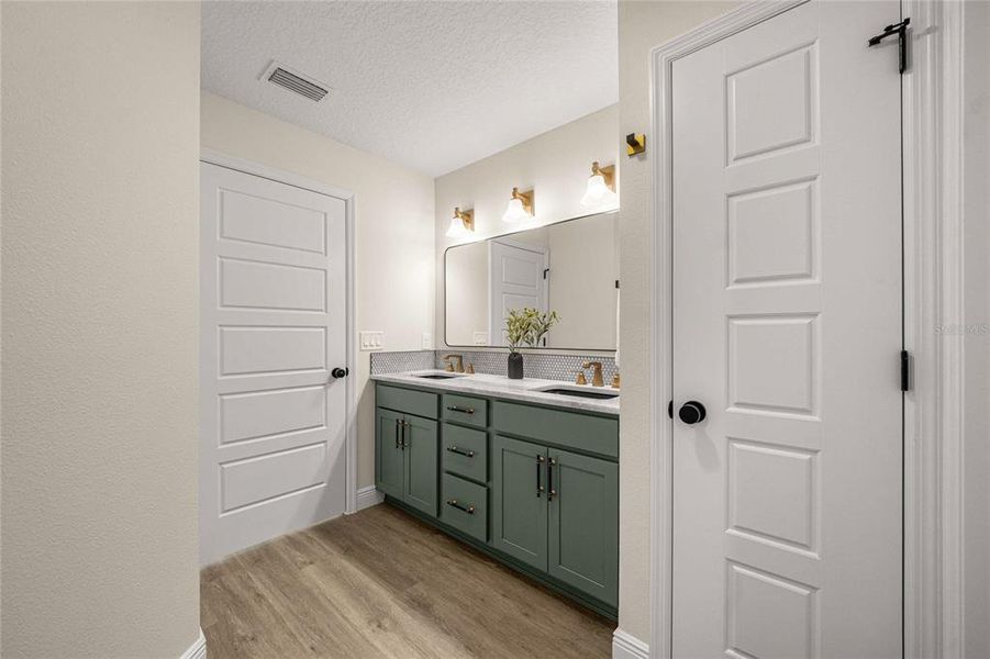Furnished interior view inside a new home in , Ocala (Image 10).