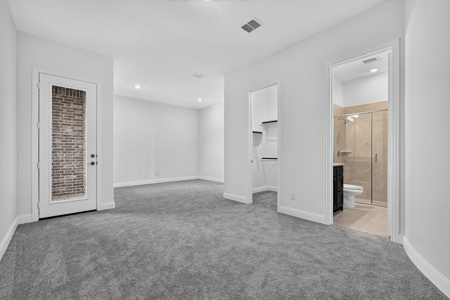 Spacious, unfurnished interior of a new home in The Ranch at Uptown Celina, Celina (Image 23).