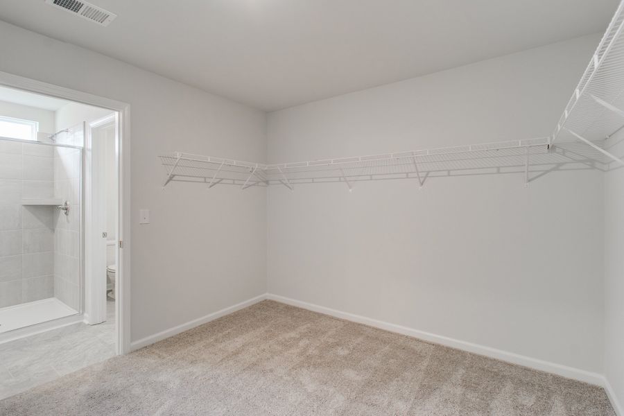 Spacious, unfurnished interior of a new home in Bluefield, Lexington (Image 31). Spacious, unfurnished interior of a new home in Bluefield, Lexington (Image 31).