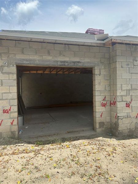 Exterior details and patio area of a home in , Winter Garden (Image 2).