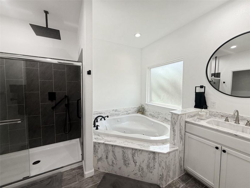 Furnished interior view inside a new home in , Brookeland (Image 7).