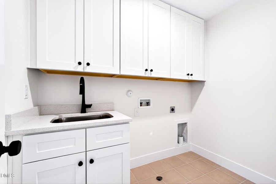 46-web-or-mls-205 W Maple (56 of 78)