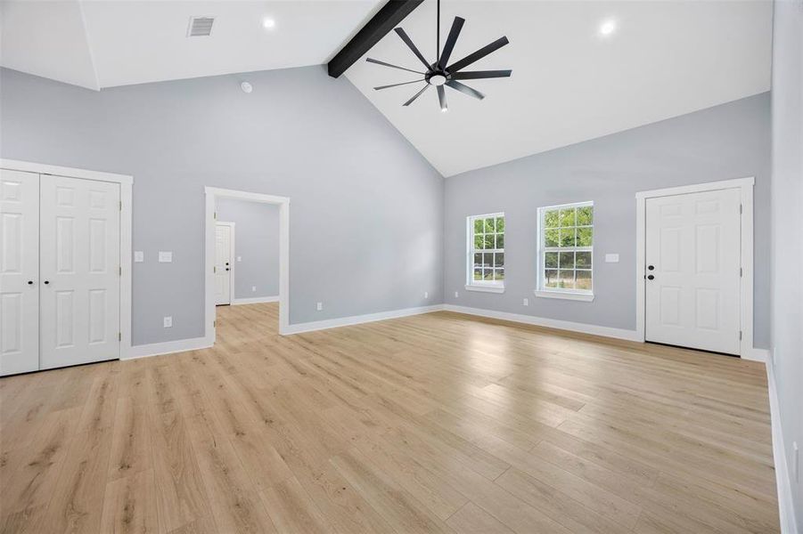Spacious, unfurnished interior of a new home in , Ennis (Image 15).