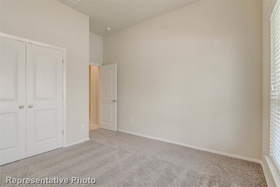 Representative unfurnished interior of a home built from the Harvest Ridge 1575 by Brohn Homes in Harvest Ridge, Elgin (Image 6).