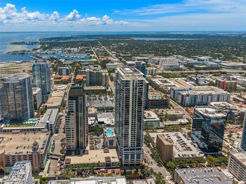 Condo located in St. Petersburg, FL showcasing its design and architecture (Image 32). Condo located in St. Petersburg, FL showcasing its design and architecture (Image 32).