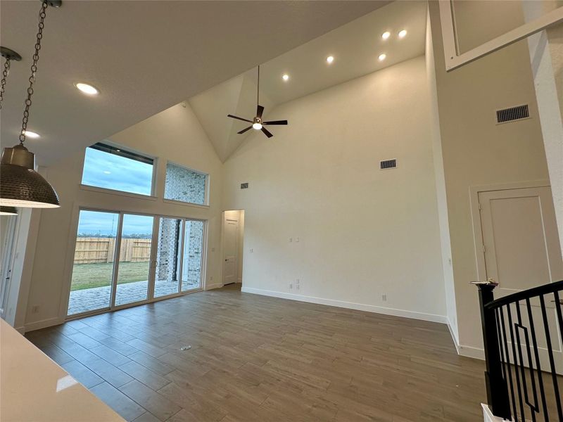 Spacious, unfurnished interior of a new home in Briarley, Montgomery (Image 34).