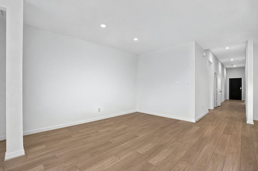 Spacious, unfurnished interior of a new home in Redbud, Hockley (Image 8). Spacious, unfurnished interior of a new home in Redbud, Hockley (Image 8).
