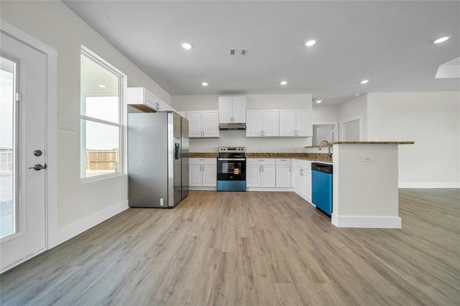 Image 18 of a home in .