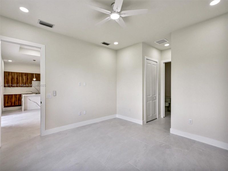 Spacious, unfurnished interior of a new home in , Lehigh Acres (Image 25).