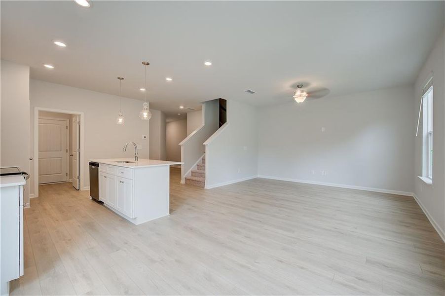 Spacious, unfurnished interior of a new home in Abbotts Crossing, Conyers (Image 18).