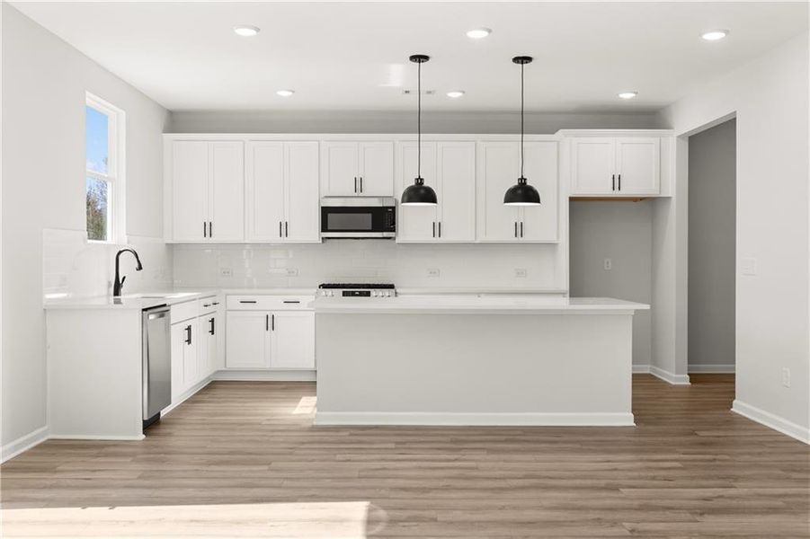 Furnished interior view inside a new home in Cedar Farms, Winder (Image 5).