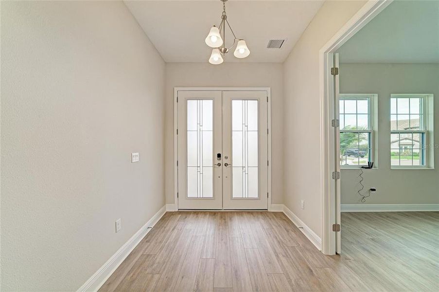 Spacious, unfurnished interior of a new home in Crosswind Ranch, Parrish (Image 23).