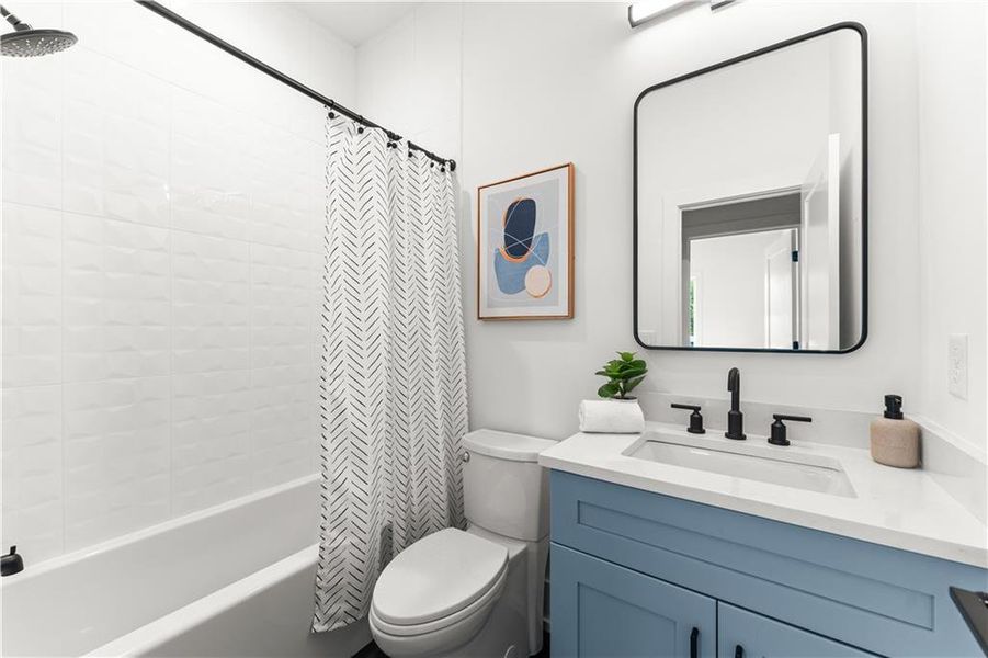Furnished interior view inside a new home in , Atlanta (Image 41).