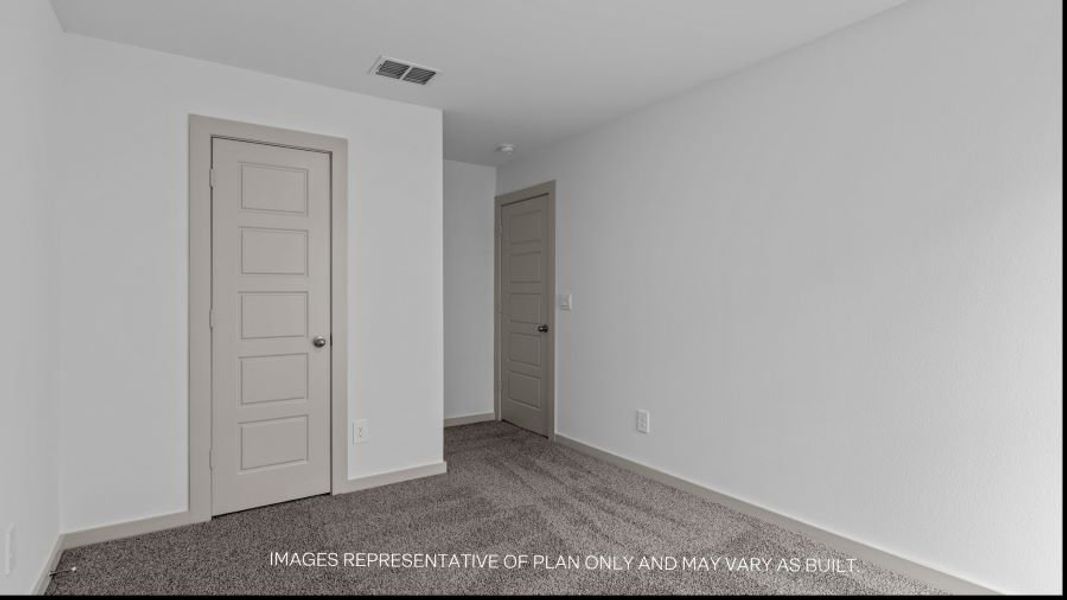 Spacious, unfurnished interior of a new home in Allen Farms, Lubbock (Image 14).
