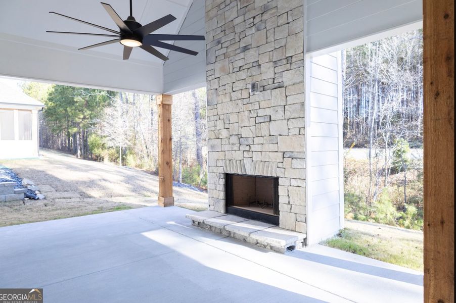 Exterior details and patio area of a home in Twelve Parks, Sharpsburg (Image 7).